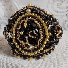 Pulsera puño Cleopatra bordada con ónice negro, cristales de Swarovski y rocallas